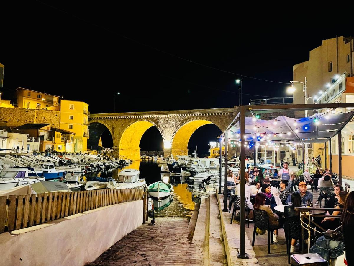 Elegant Studio Sous Les Toits Marseille Luaran gambar