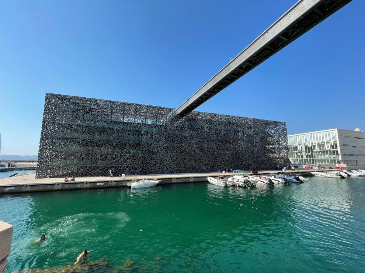 Elegant Studio Sous Les Toits Marseille Luaran gambar